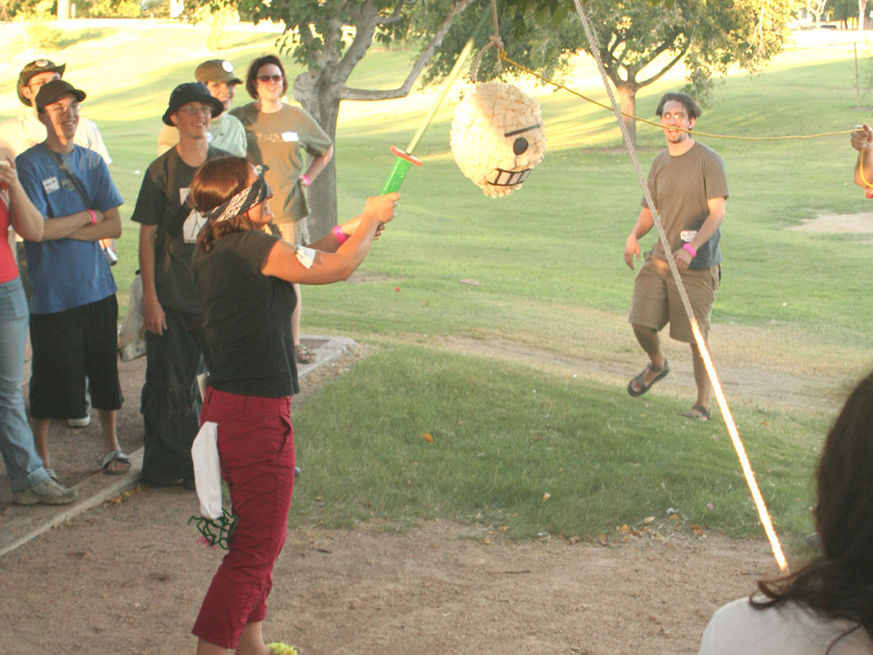 518_picnic-pristina-pinata